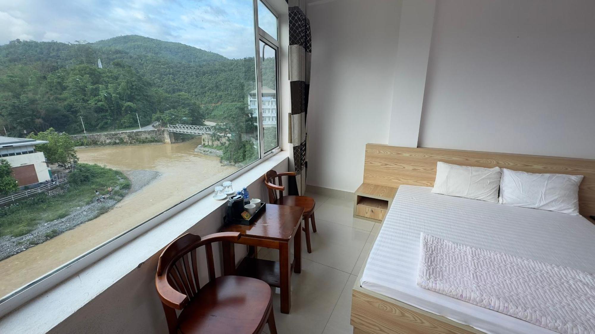 Quy Anh Hotel Bao Lac Town Buitenkant foto