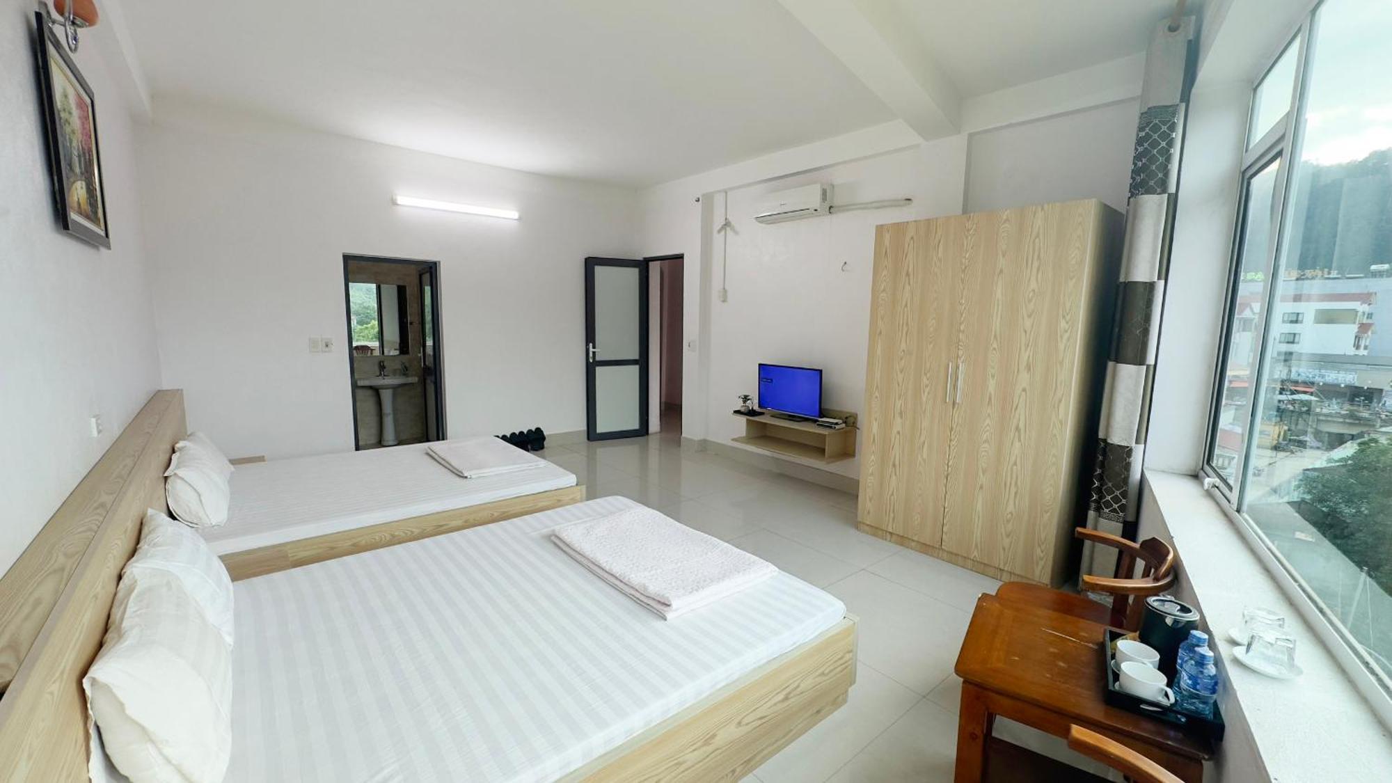 Quy Anh Hotel Bao Lac Town Buitenkant foto
