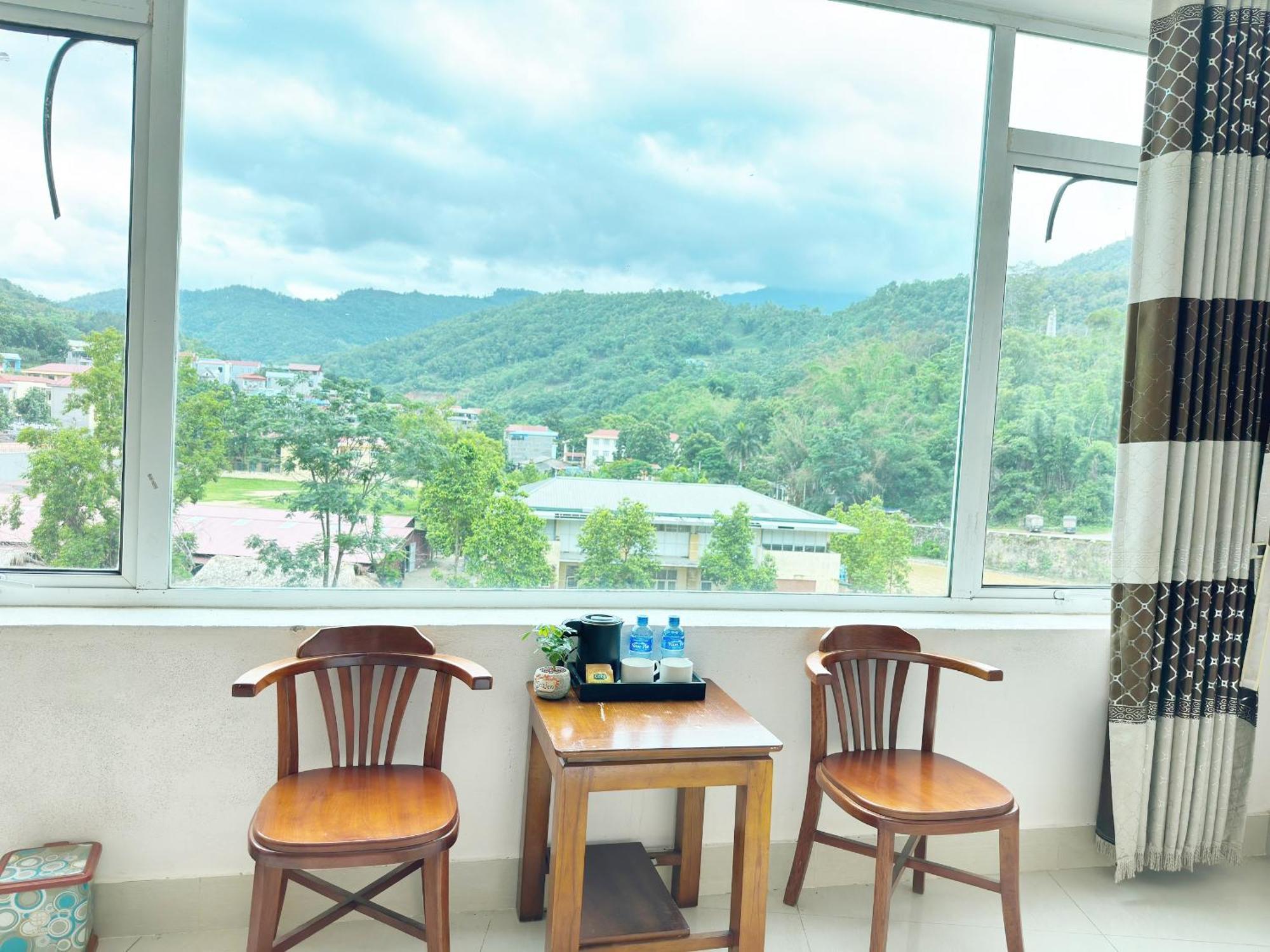 Quy Anh Hotel Bao Lac Town Buitenkant foto