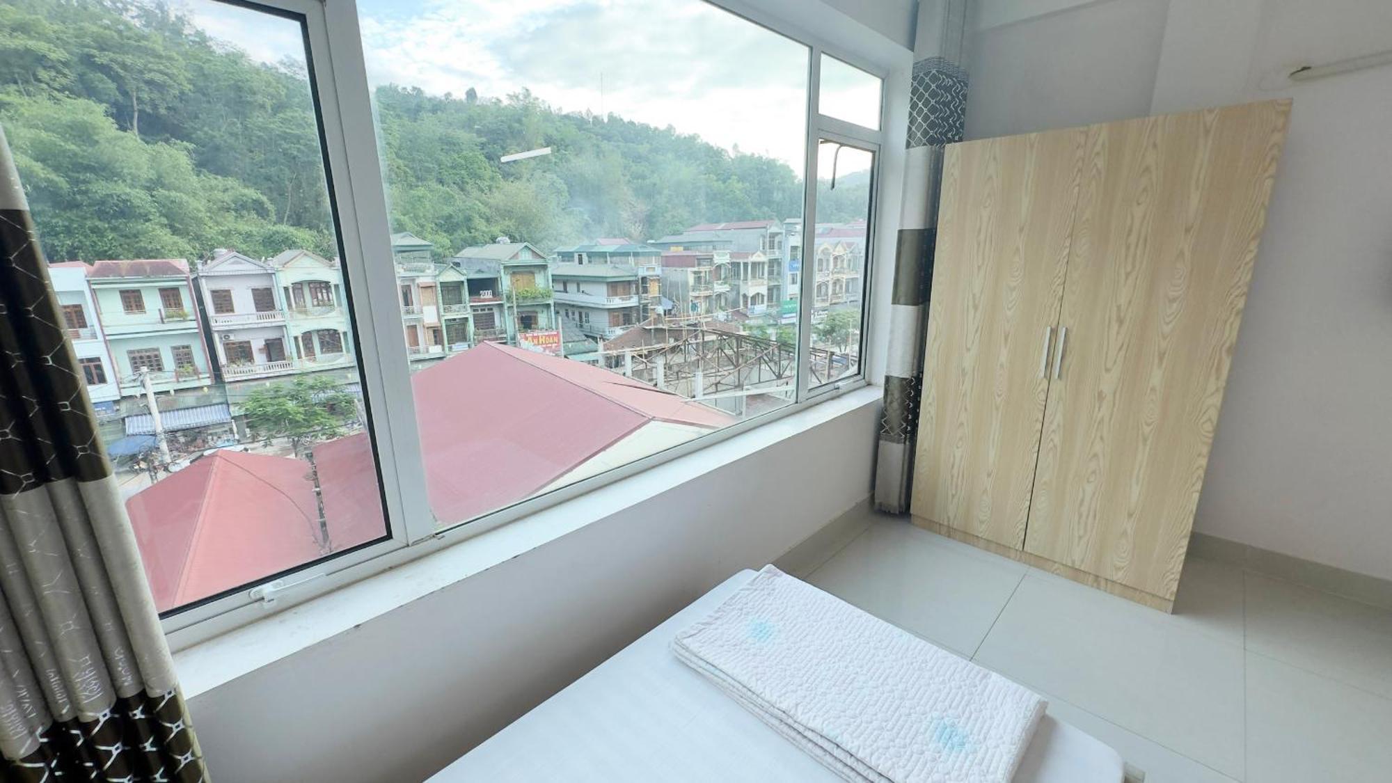 Quy Anh Hotel Bao Lac Town Buitenkant foto