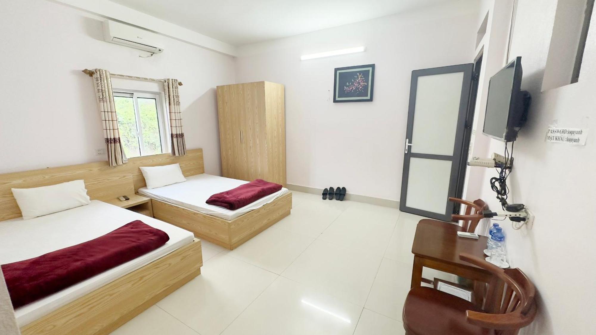 Quy Anh Hotel Bao Lac Town Buitenkant foto