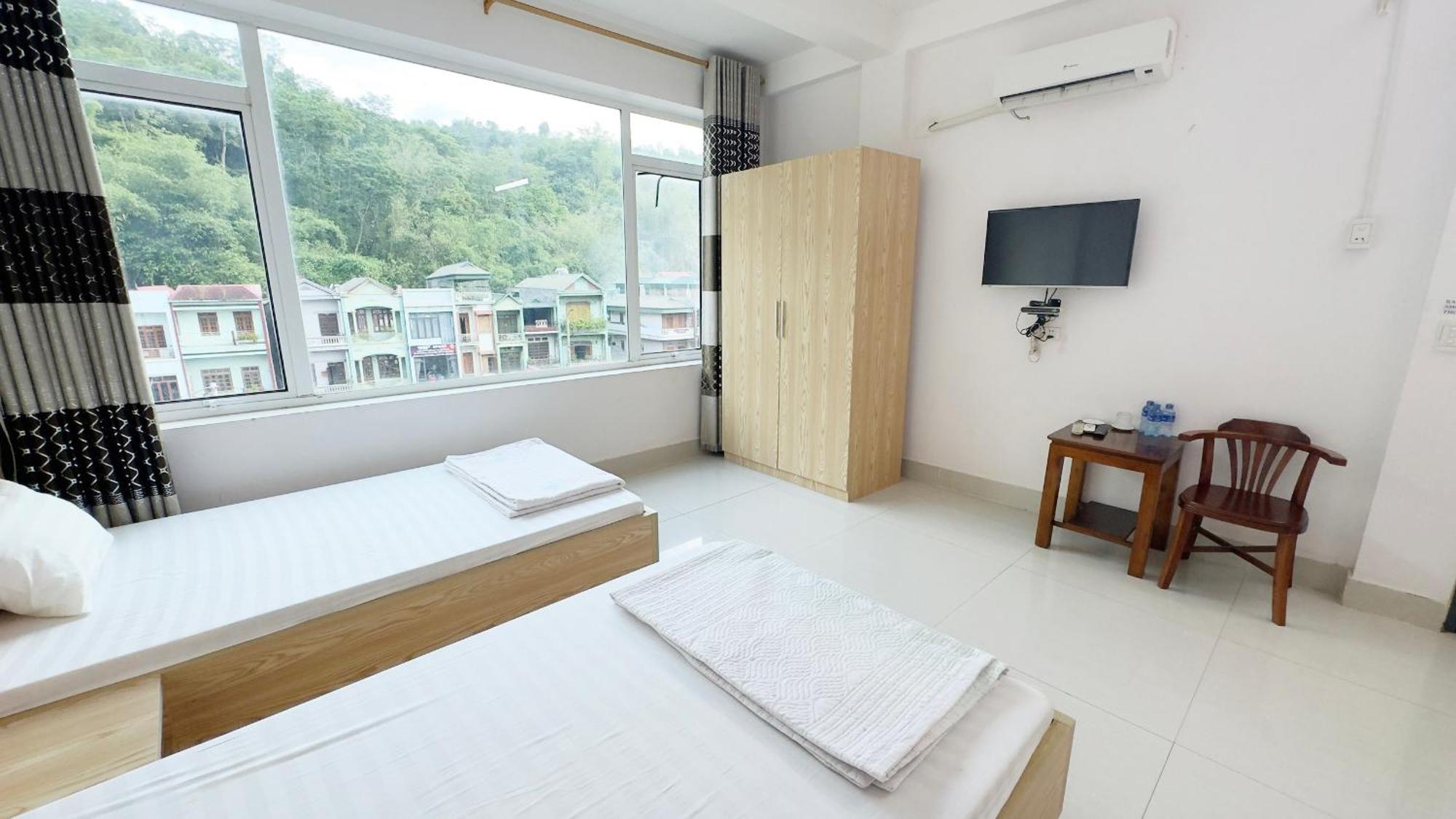 Quy Anh Hotel Bao Lac Town Buitenkant foto