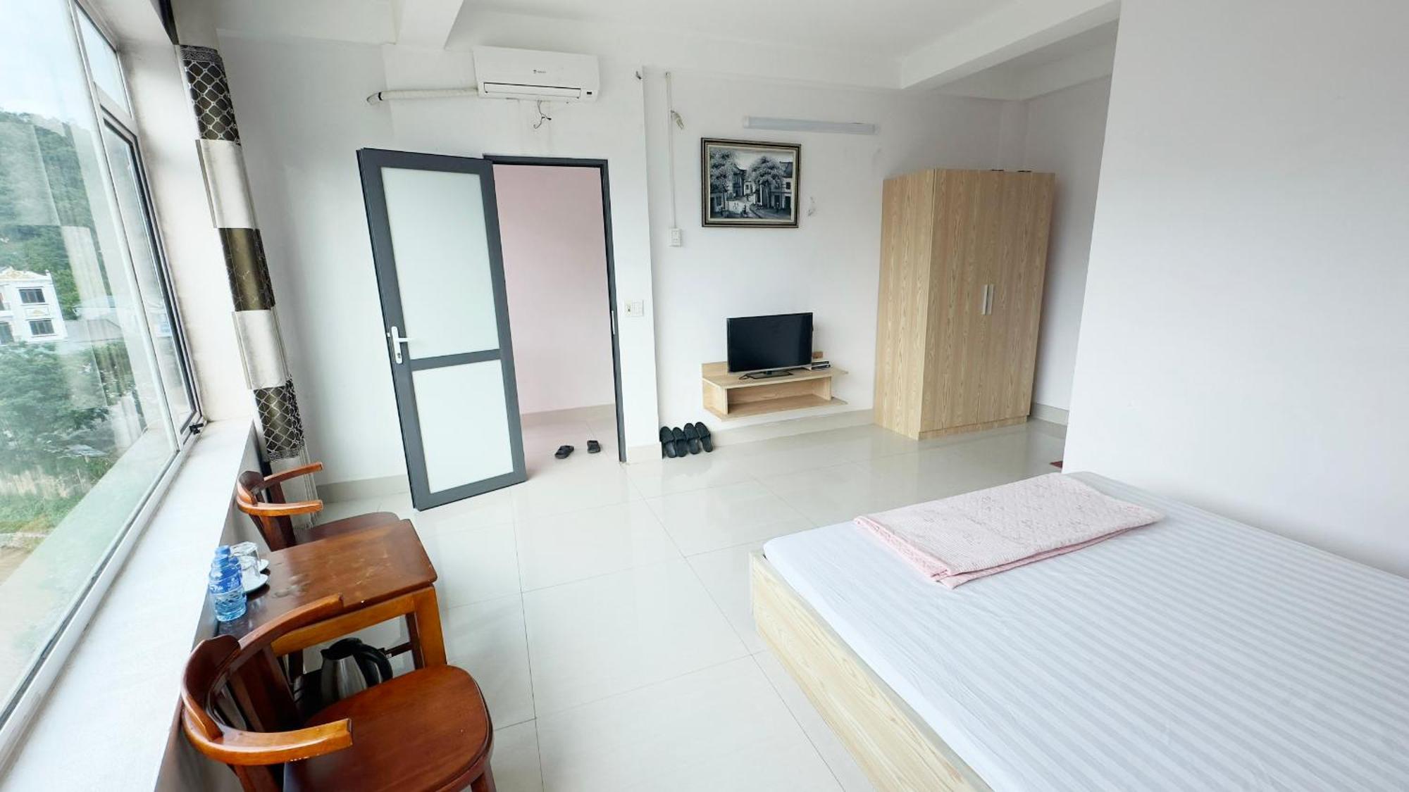 Quy Anh Hotel Bao Lac Town Buitenkant foto