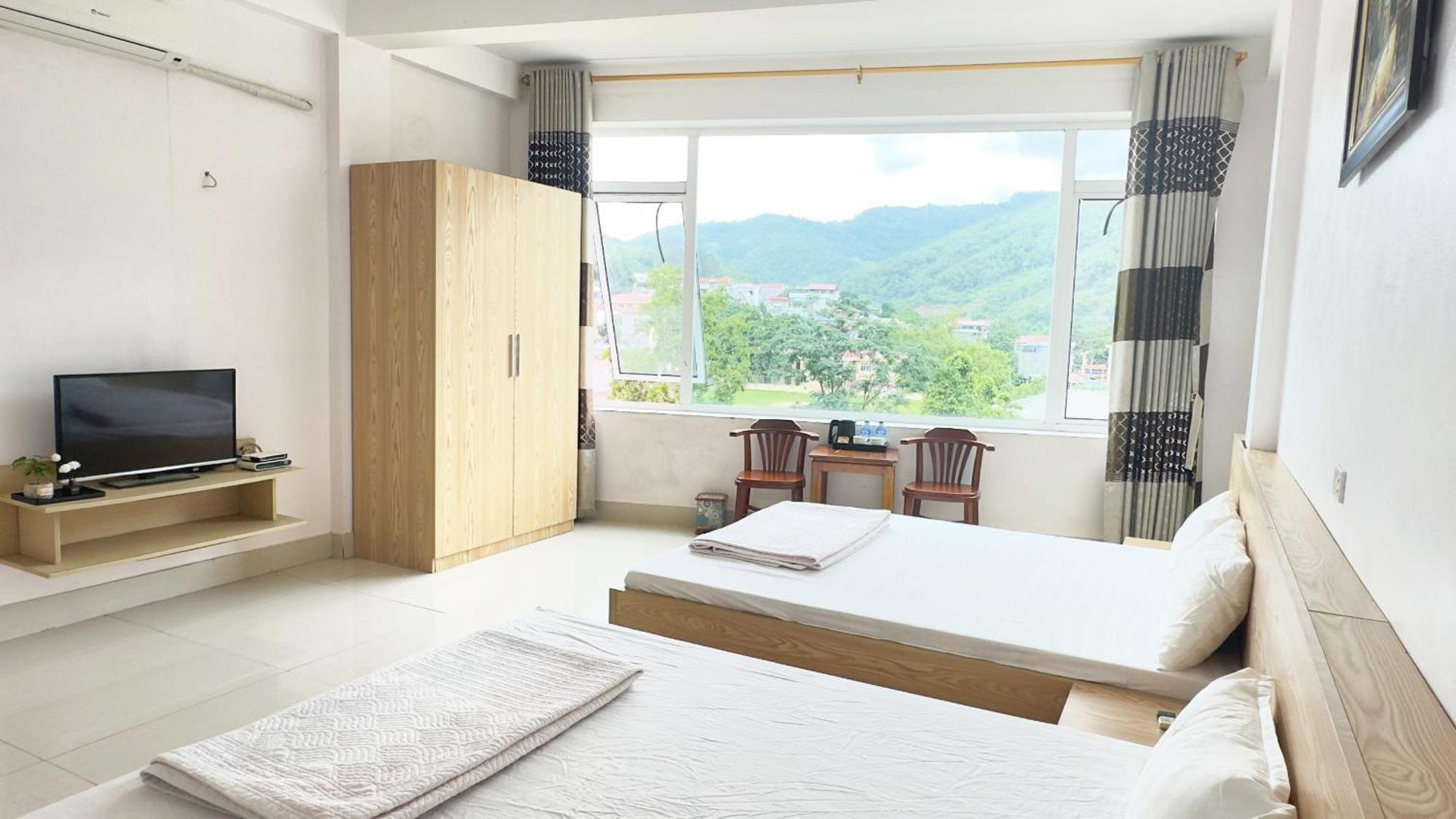 Quy Anh Hotel Bao Lac Town Buitenkant foto