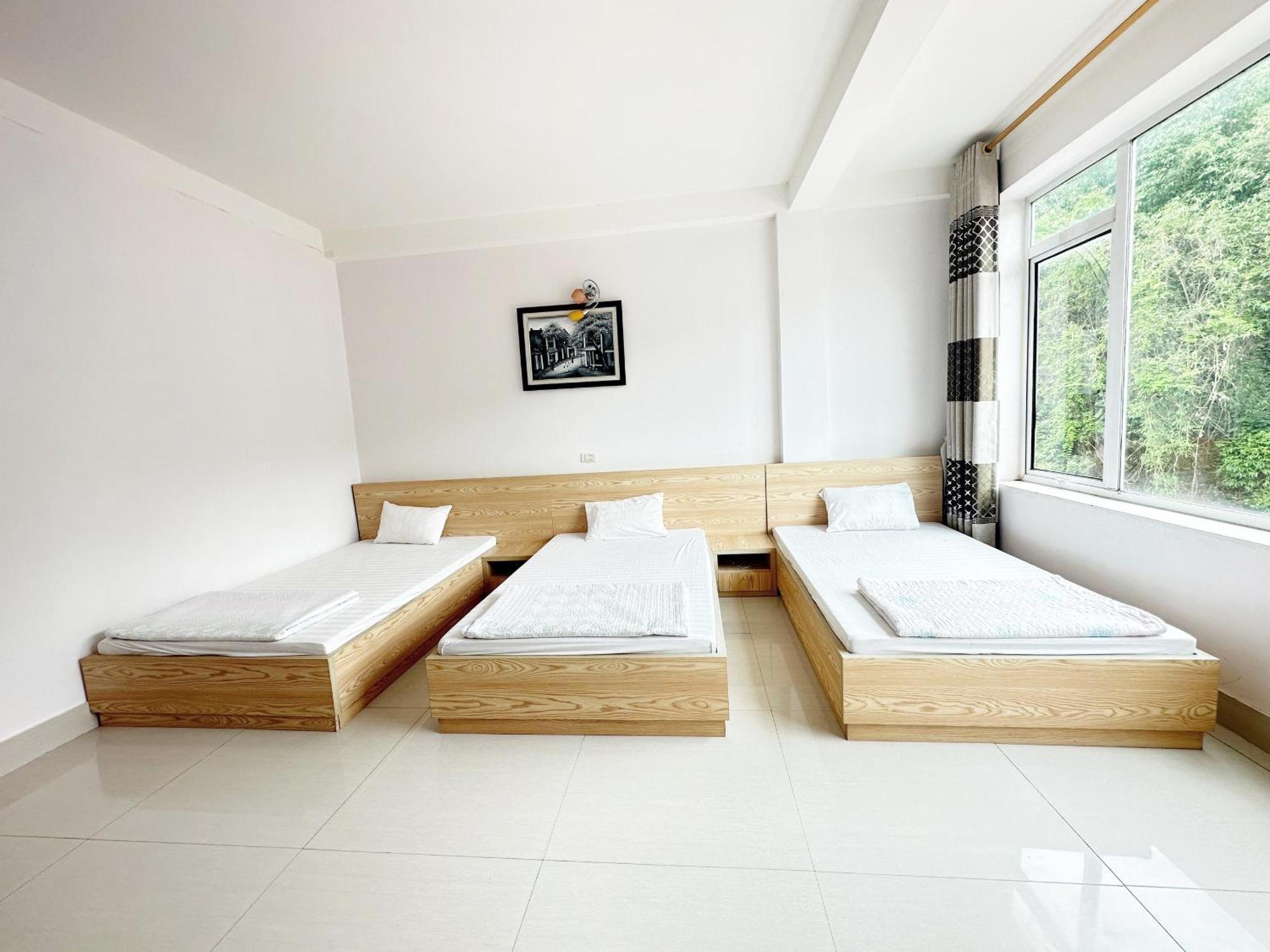 Quy Anh Hotel Bao Lac Town Buitenkant foto