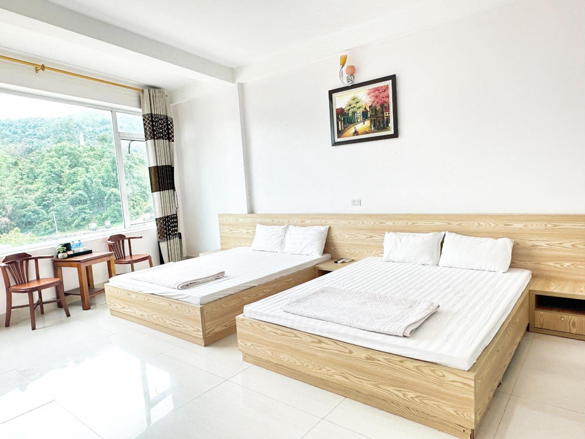 Quy Anh Hotel Bao Lac Town Buitenkant foto