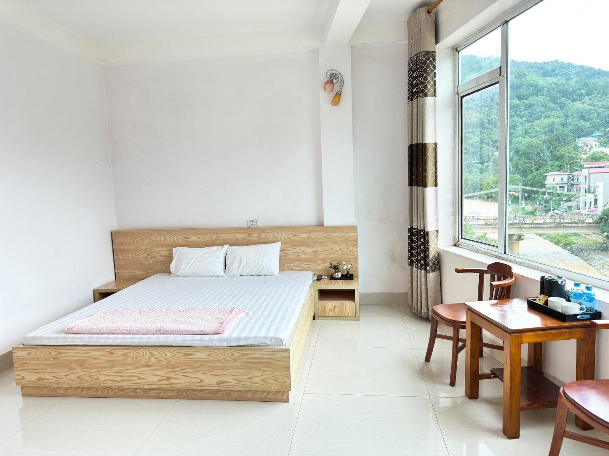 Quy Anh Hotel Bao Lac Town Buitenkant foto